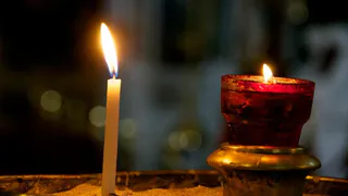 Специалисты напомнили о правилах проведения поминок на родительский день
