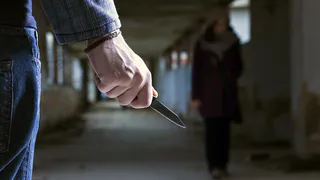 Напал, подозревая в наведении сглаза