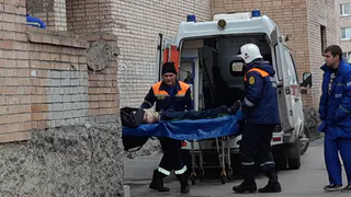 На козырек магазина "Рязаньвест" рухнул мужчина