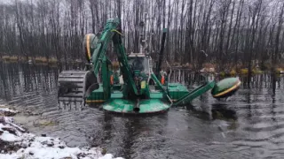 Реку Колпь Селивановского района очищают от многолетнего ила
