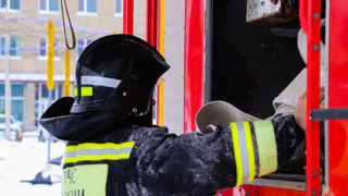 В Пензе на улице Аустрина произошёл пожар в многоэтажке