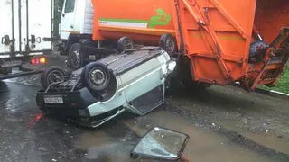 В Рязани в ДТП перевернулась "Ока"