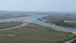 Отдых за колючей проволокой: туристы из России поголовно едут в Северную Корею
