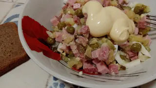 Готовлю только такой: замена приевшегося всем "Оливье". Салат "Киевский" — гости сметут его первым со стола