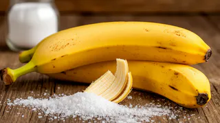 Банановую кожуру посыпаю солью - не нарадуюсь собственной смекалке: лучший лайфхак для лентяев