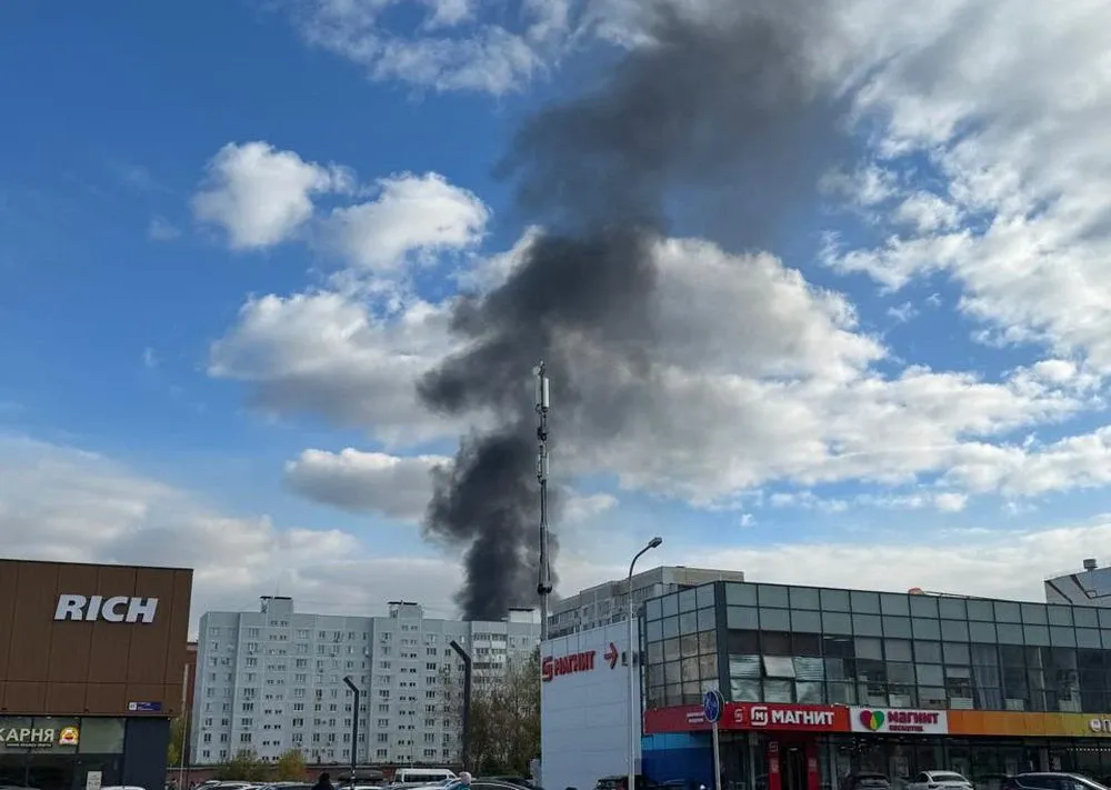 В Нижнекамске произошло возгорание за гаражами