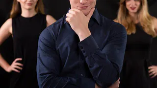 Мужчина обнаружил на «Госуслугах», что у него две законные семьи