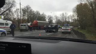 Смертельное ДТП под Рязанью: "мерседес" врезался в грузовик, водитель иномарки погиб