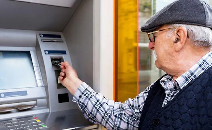 Выгодно или удобно: разбираемся в плюсах и минусах автоплатежей