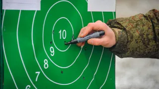 В Брянске проходят плановые стрельбы