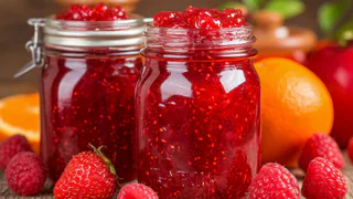 Перестала варить варенье — за 15 минут готовлю вкуснячее лакомство на зиму: вся польза лета без плесени и мороки