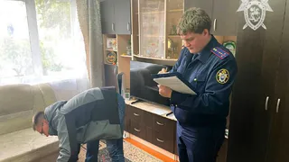 Новочебоксарец жестоко убил свою мать, нанеся ей более 80 ударов ножом