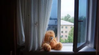 В Нижнекамске еще один ребенок выпал из окна