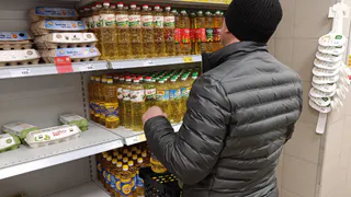 Такого масла берите по 3 бутылки: в Роскачестве определили лучшие марки подсолнечного масла для блинов на Масленицу