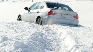 «Сколько можно издеваться? Не у всех джипы!»