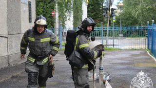 Росгварцейцы и спасатели в Сыктывкаре отработали действия при "пожаре" в ходе совместных учений
