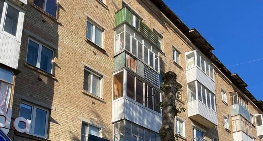 С 9 октября застекленные балконы под запретом: требуют демонтировать и навсегда запрещают сделать заново