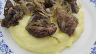 Приготовьте пюре по секретному рецепту: добавьте этот один простой ингредиент вместо молока —  семья будет в восторге