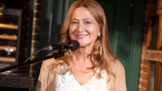 Для них откроются все дороги: Глоба рассказала, кому судьба отправит отличные возможности