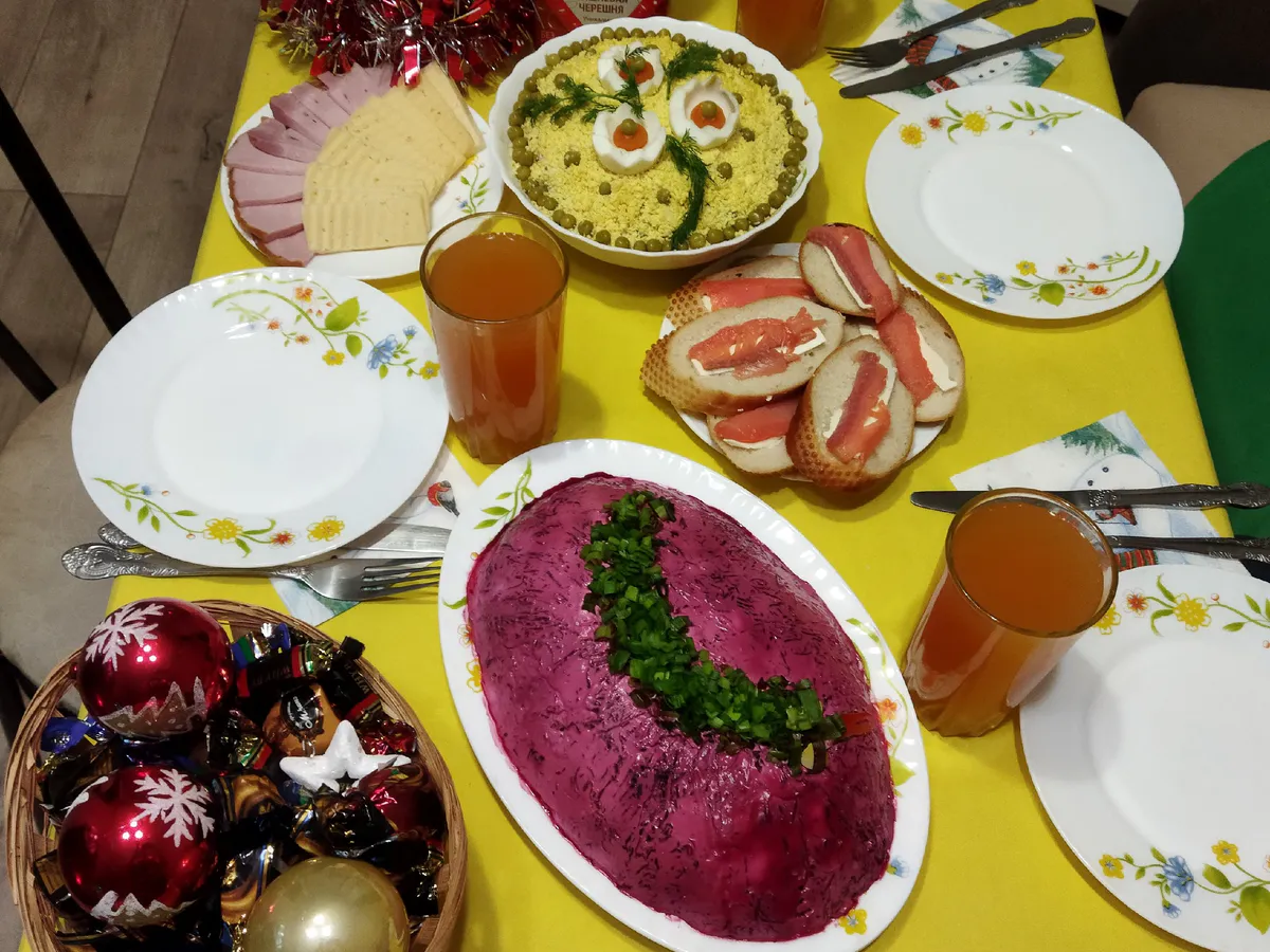 Роспотребнадзор Татарстана напомнил нижнекамцам, как долго можно хранить новогодние салаты