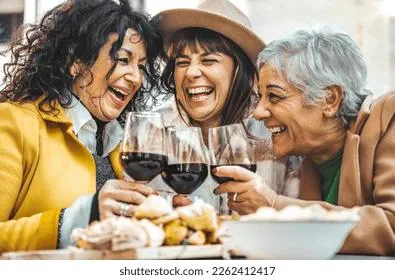 Получен ответ на вопрос: можно ли пить алкоголь женщинам старше 50 лет?