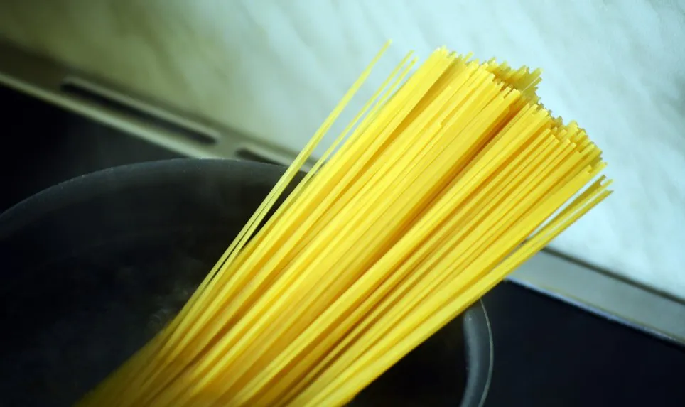 Эти спагетти берите сразу по 5 пачек - упругие и нелипкие: от таких только польза и удовольствие