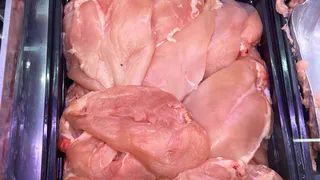 Курятина дорожает: когда ждать скачка цен в магазинах и что будет с мясом
