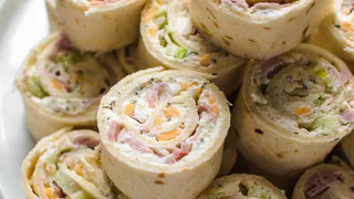 Чтобы рулетики держали форму