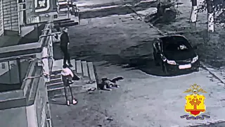 В Новочебоксарске ограбление мужчины попало на камеру наблюдения