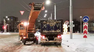 Владимирцев просят срочно убрать свои машины с 17 улиц города