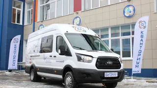 Заведующий мобильным технопарком «Кванториум» рассказал об обучении детей из районов Брянщины