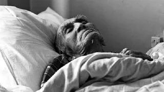 «Лежачие инвалиды должны выяснять, когда им привезут памперсы?»