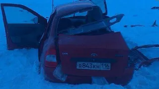 Нижнекамская семья из трех человек погибла при лобовом столкновении