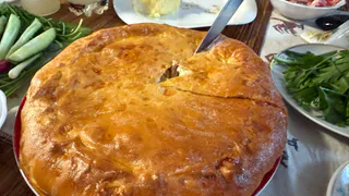 За 5 минут заливной пирог без противня с начинкой: Вся семья прибежала на аромат