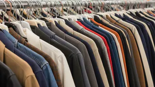 "7 лет батрачил в Секонд-Хенде": вот откуда дешевая одежда и что никогда не буду здесь покупать - честный рассказ из зала