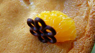 Простой мандариновый пирог на сковороде: быстро и вкусно