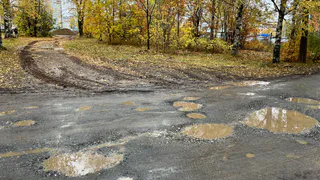 В третий раз за последние два месяца проводится реконструкция трассы, обеспечивающей связь с крупными сельскими населенными пунктами
