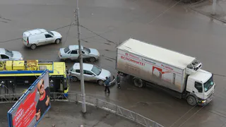 ДТП на Первомайке - водитель потерял свой бампер