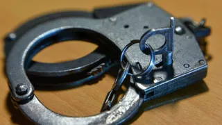 В Брянске мать выбросила на улицу младенца