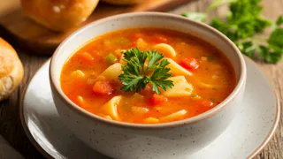 Ученые назвали самый вредный суп: его едят почти в каждой семье