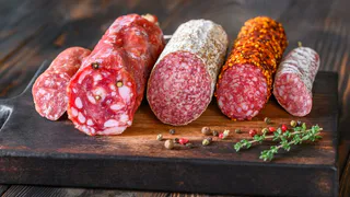 Названа самая полезная колбаса, которую можно есть хоть каждый день