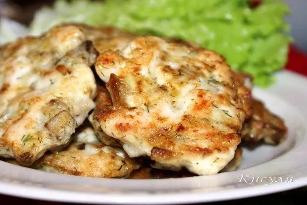 Куриные котлеты с шампиньонами - быстрый и легкий рецепт