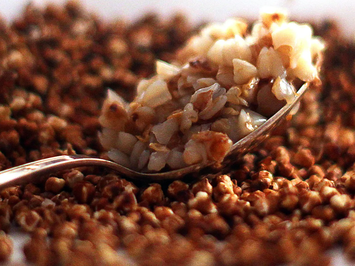 Вместо крупы — мусор и шелуха: специалисты Роскачества назвали худшие марки гречки