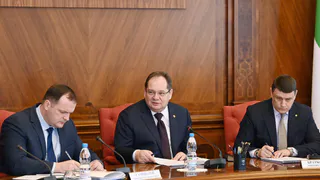 Врио главы требует ускорить ремонт сетей в столице Коми