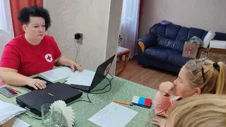 Российский Красный Крест помогает людям из Белгородской и Курской областей