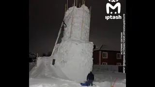 Казанец строит 16‑метрового снеговика — он хочет побить рекорд России