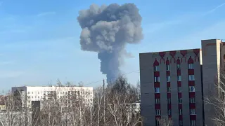 19 бригад скорой, вертолёт санавиации, двое пожарных в больнице: что известно о взрыве на «Нижнекамскнефтехиме»