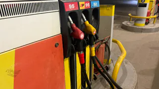 Тратил всю зарплату на бензин, пока не показал друг: 5 способов ощутимо сэкономить на АЗС