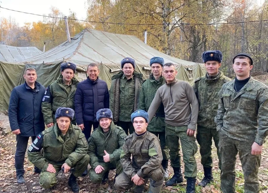 «Никаких проблем с питанием и обмундированием у ребят нет»