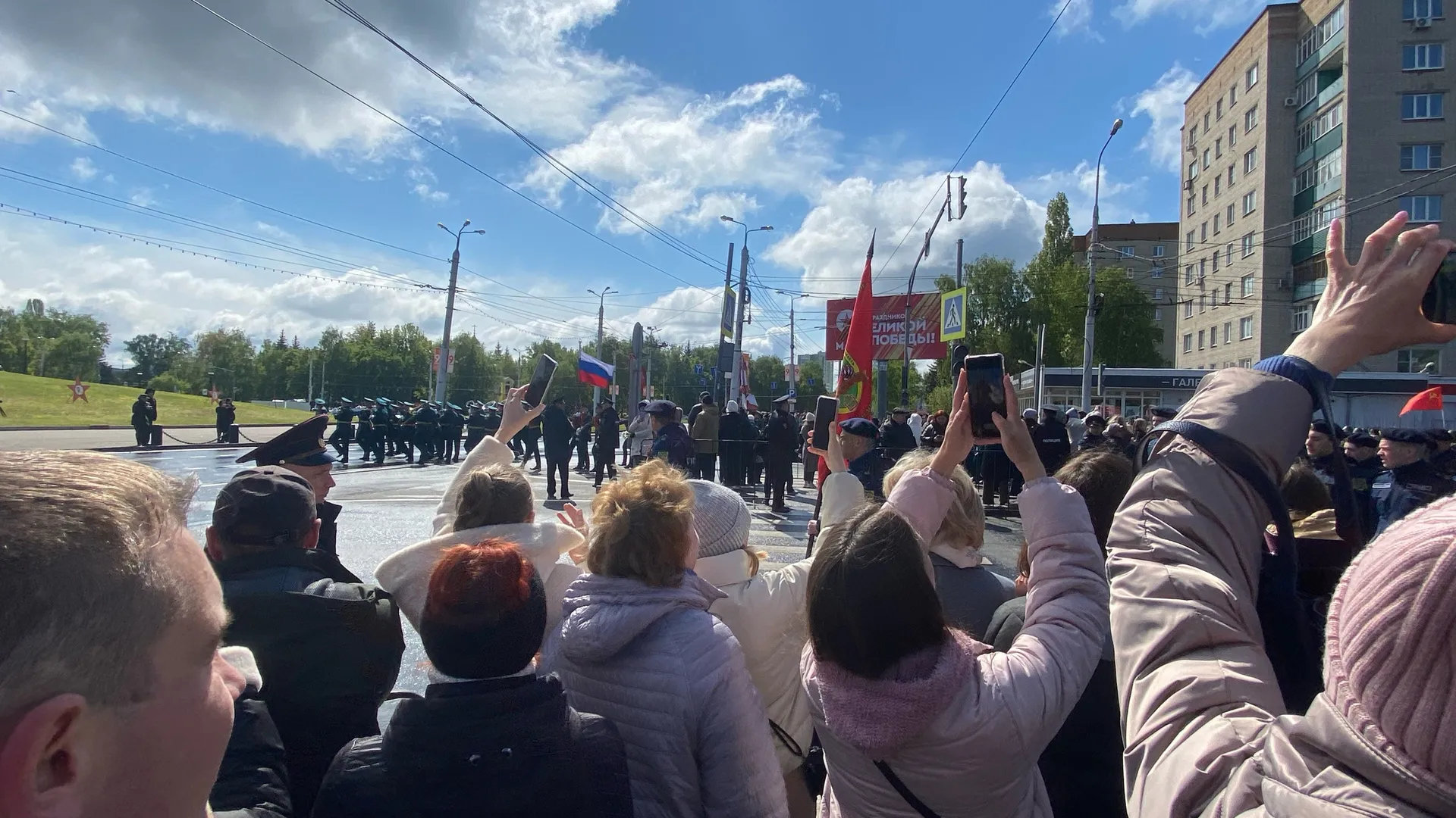 Отдыхать не будем: Минтруд меняет майские каникулы - выходные передвинули из-за ситуации в стране